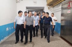 市商务局领导到康远股份调研清真冻肉省储情况